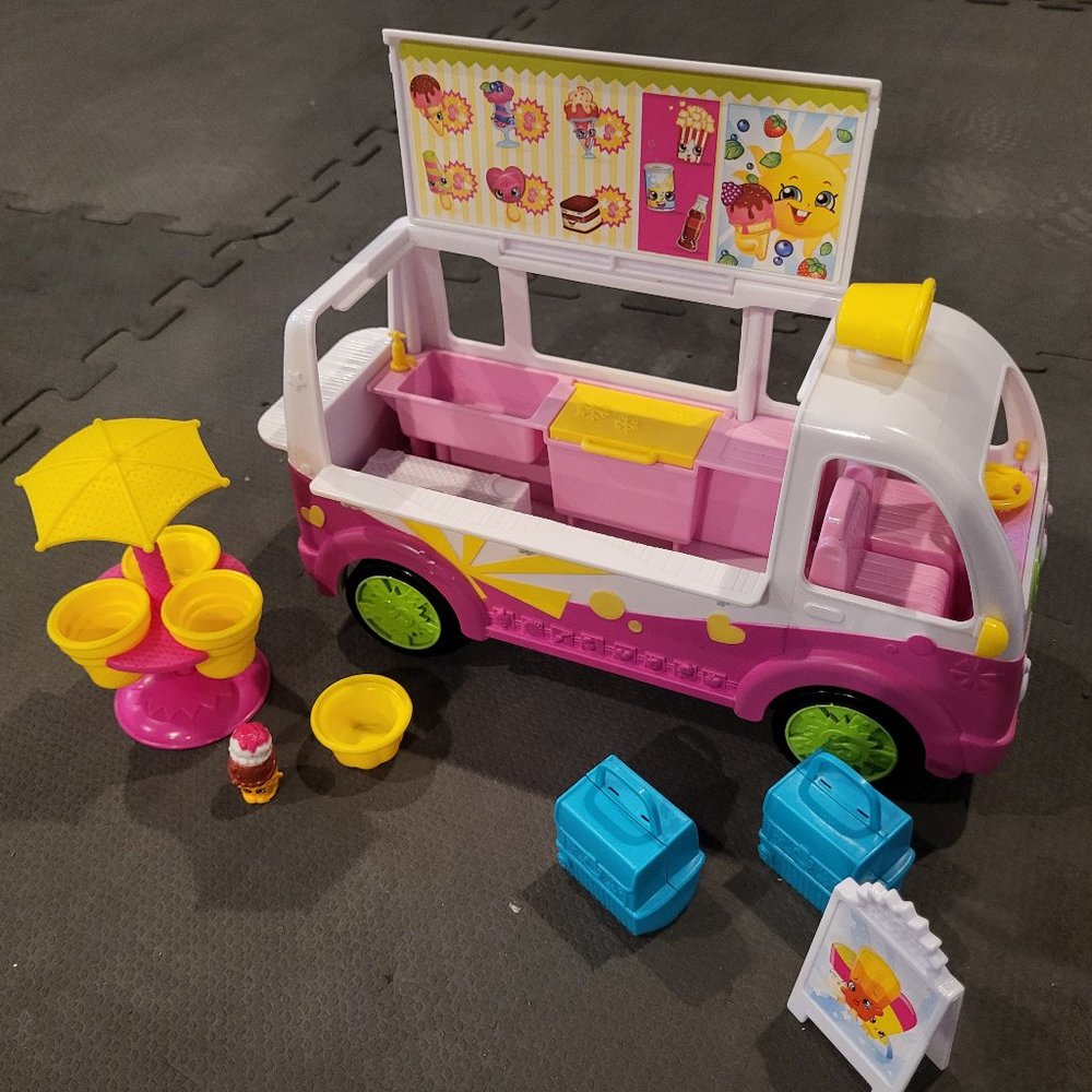 Shopkins Ice Cream truck